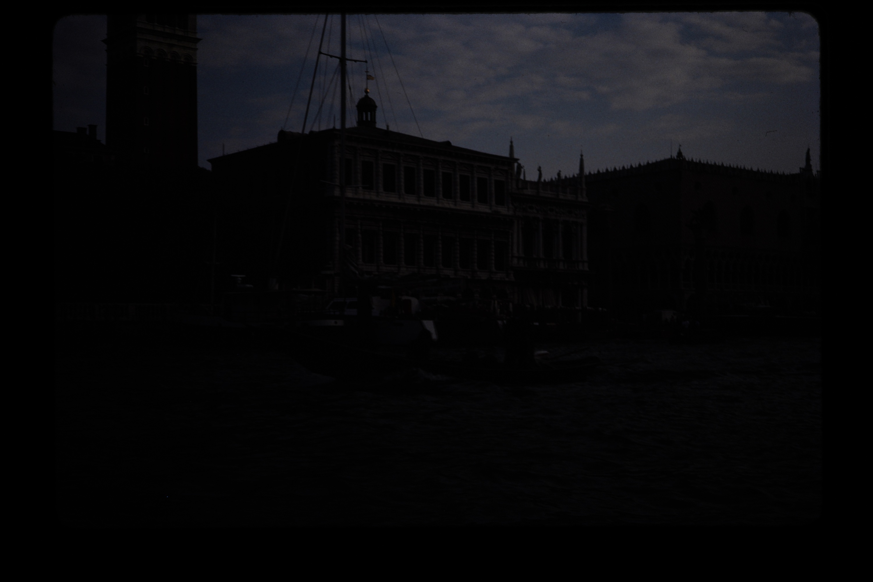 Source capture: City street